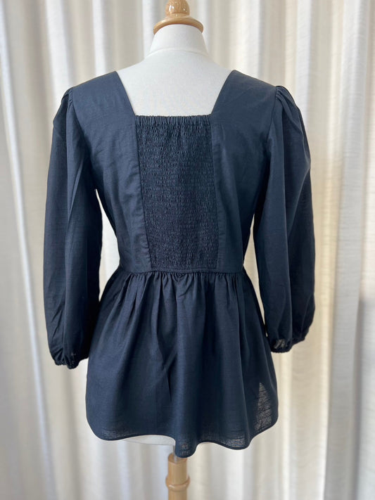 C13: Sample Muay Top with Nursing Zippers in Black, Size S, M