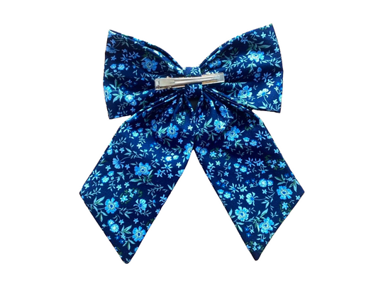 Pretty Women's Bow in Navy Floral